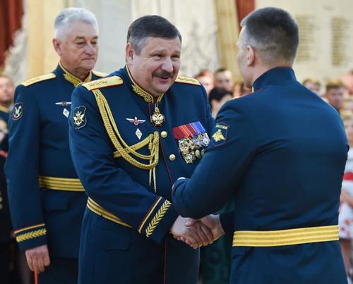 В Военной академии Генерального штаба ВС РФ состоялся выпуск генералов и полковников  