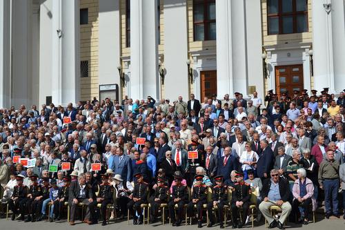 В России отметят 80-летие создания суворовских военных и нахимовских военно-морских училищ 