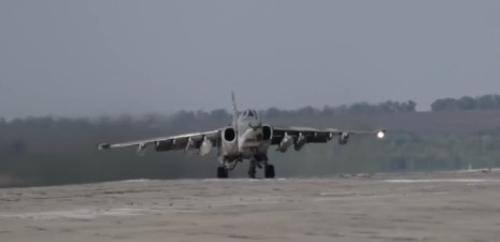 Российские Су-25СМ смешали укронацистов и их вооружение с землёй под Лиманом