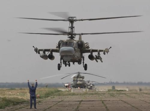 Российские Ка-52 и Ми-28 громят противника на Запорожском направлении