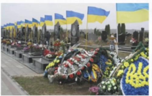 Во Львове на 2024 год готовят 300 тыс. могиломест для захоронения солдат ВСУ 