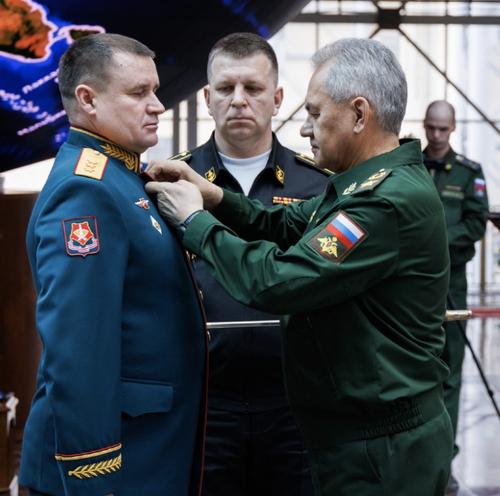 Генерал-полковник Мордвичев удостоен звания Героя России 